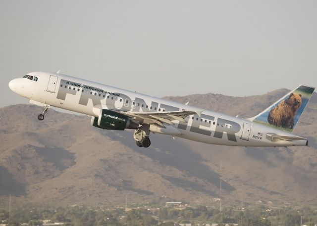 Airbus A320 (N211FR)