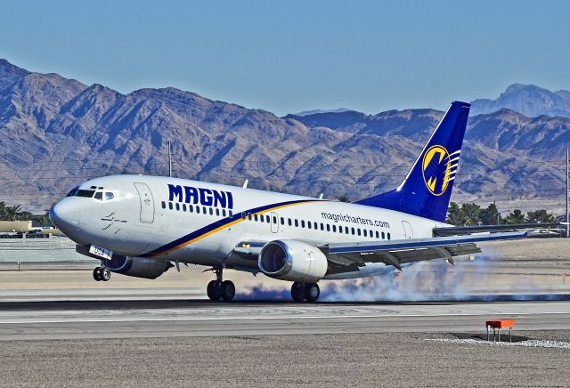 BOEING 737-300 (XA-UQA) - XA-UQA Magnicharters Boeing 737-322 / 9420 (cn 23952/1534)  - Las Vegas - McCarran International (LAS / KLAS) USA - Nevada, October 18, 2012 Photo: Tomás Del Coro