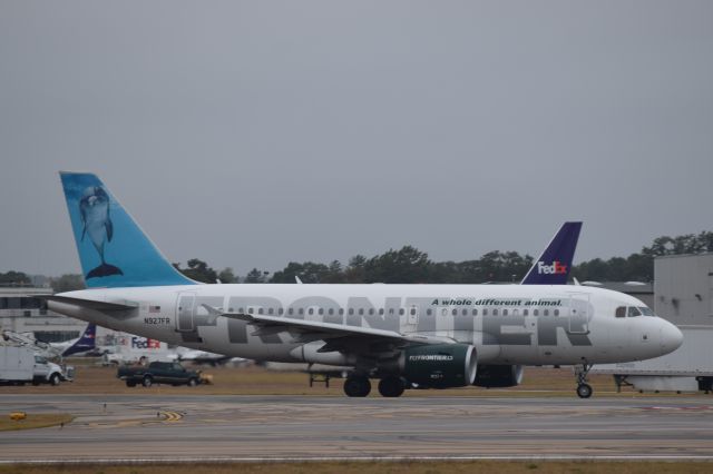 Airbus A319 (N927FR)