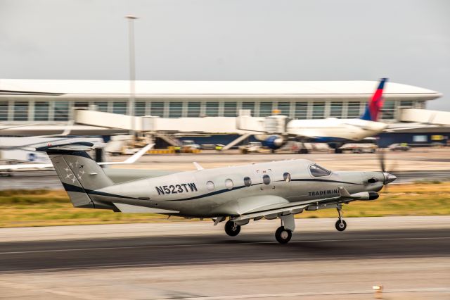 Pilatus PC-12 (N523TW)