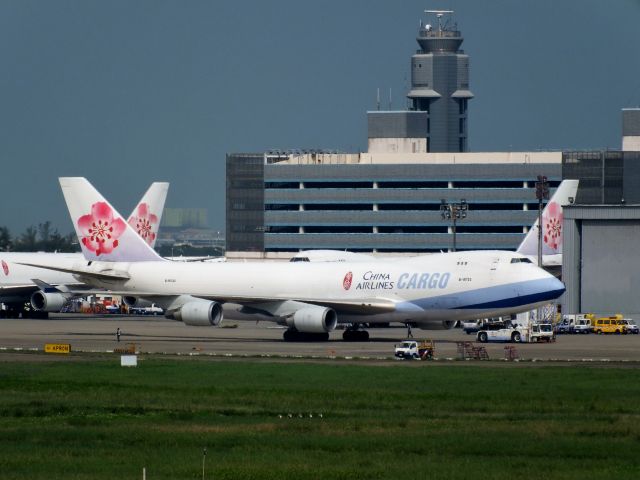 Boeing 747-400 (B-18723)