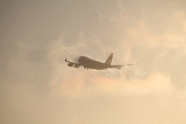 Boeing 747-400 (D-ABTE) - AIRBORNE