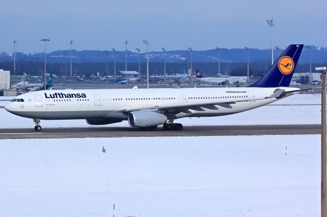 Airbus A330-300 (D-AIKH)