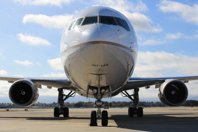 BOEING 767-400 (N66051)