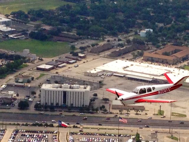 Beechcraft Bonanza (36) (N3327C)