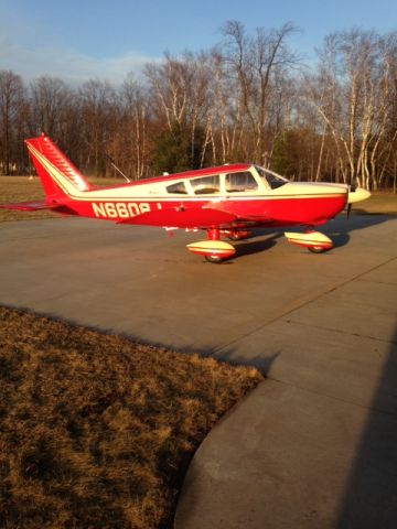 Piper Cherokee (N6608J)