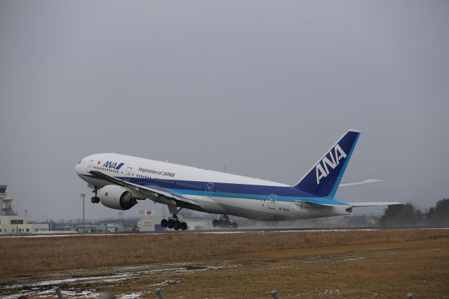 Boeing 777-200 (JA704A) - 02 January 2017:HKD-HND.