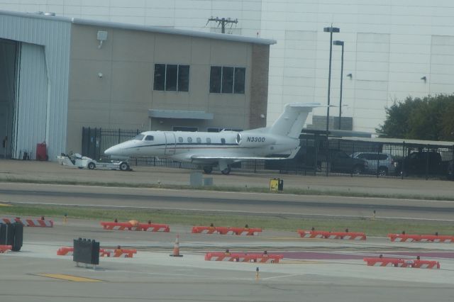 Embraer Phenom 300 (N3300)