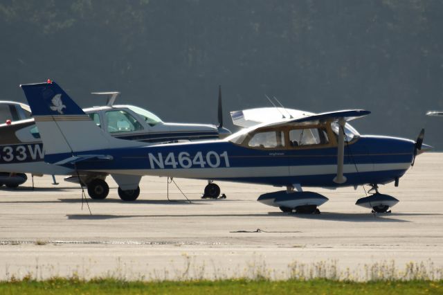 Cessna Skyhawk (N46401)