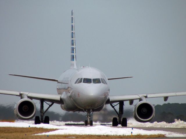 Airbus A319 (N820AW)