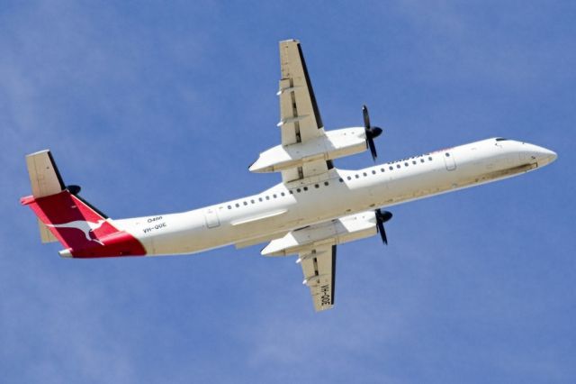 de Havilland Dash 8-400 (VH-QOE) - Heading skywards off runway 23. Thursday 4th April 2013.
