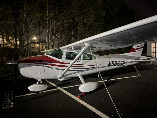 Cessna Skylane (N9853H)