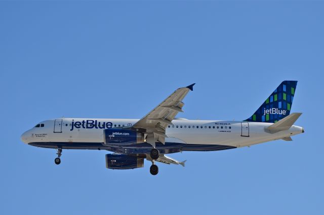 Airbus A320 (N526JL) - Airbus 320-232 N526JL MSN 1546 of JetBlue Airways on approach to Mexico City International Airport (12/2018).