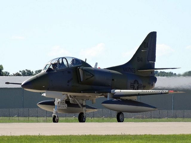 SINGAPORE TA-4 Super Skyhawk (N234LT)