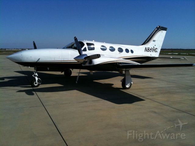 Cessna 421 (N861HC)