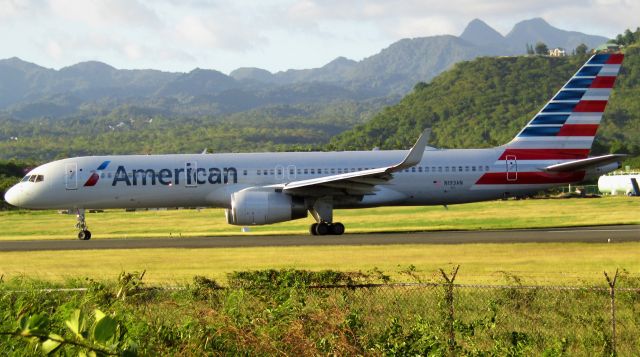 Boeing 757-200 (N193AN)