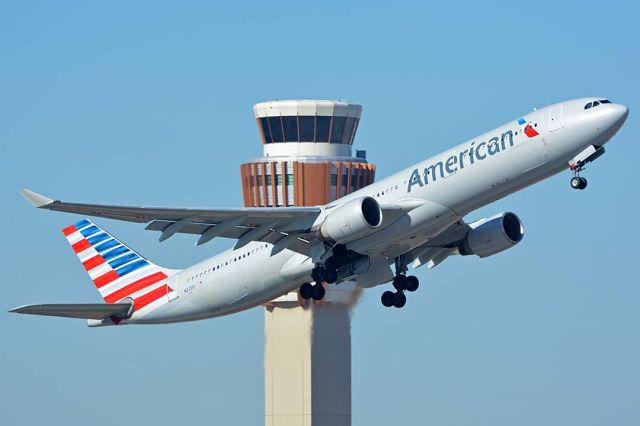 Airbus A330-300 (N273AY) - American Airbus A330-323 N273AY at Phoenix Sky Harbor on December 20, 2017. 