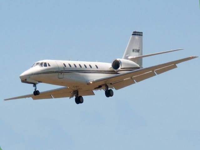 Cessna Citation III (N19MK) - Landing runway 24.