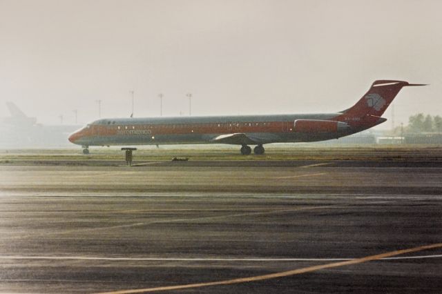 McDonnell Douglas MD-88 (XA-AMS) - Early 90s. Scanned from 4x print.