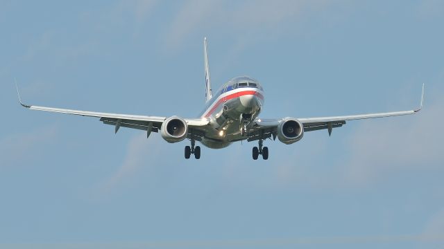 Boeing 737-800 (N892NN) - American Airlines (N892NN) 737-800 on short final to 23R on 9/21/2014.