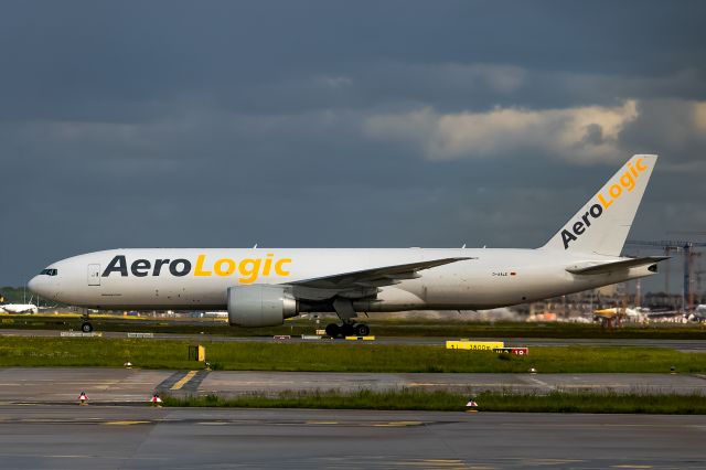 BOEING 777-200LR (D-AALE)