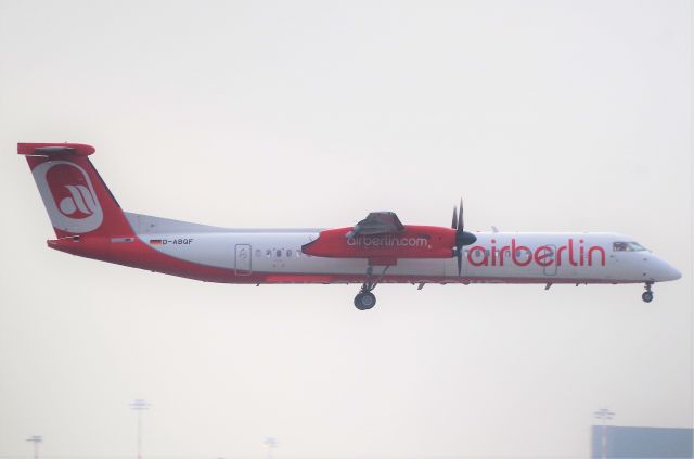 de Havilland Dash 8-400 (D-ABQF)