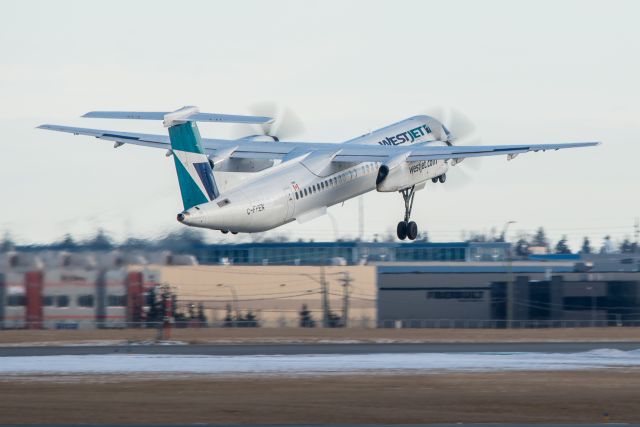 de Havilland Dash 8-400 (C-FHEN)