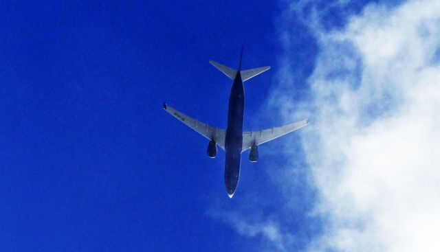 Boeing 737-800 (EI-GJD) - On approcah to Sevilla airport.