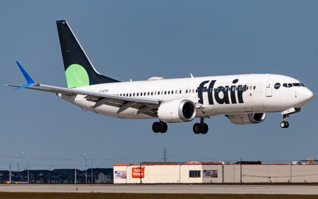 Boeing 737 MAX 8 (C-GFOF)