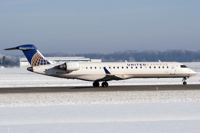 Canadair Regional Jet CRJ-700 (N162GJ)