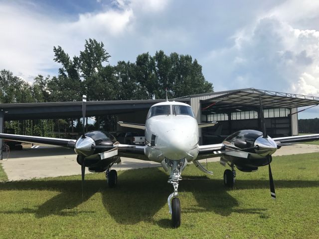 Beechcraft King Air 90 (N103BL)