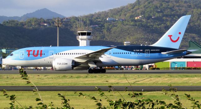 Boeing 787-8 (G-TUIH)