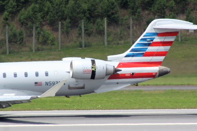 Canadair Regional Jet CRJ-900 (N593NN)