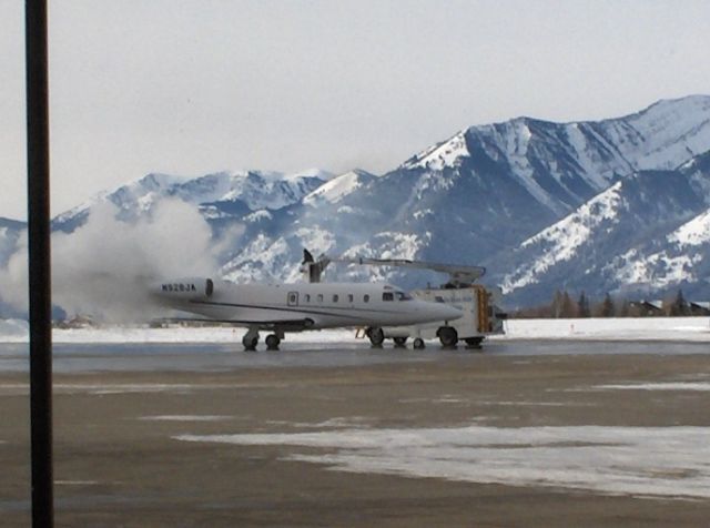 IAI Gulfstream G100 (N928JA) - De-ice time