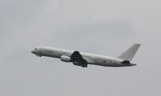 Boeing 757-200 (02-5001)