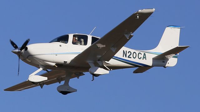 Cirrus SR-22 (N20CA)