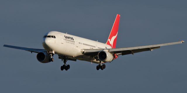 BOEING 767-300 (VH-ZXE) - On final for runway 05 Adelaide, South Australia, July 15, 2012.