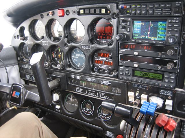 Piper Seneca (N2109X) - PA34