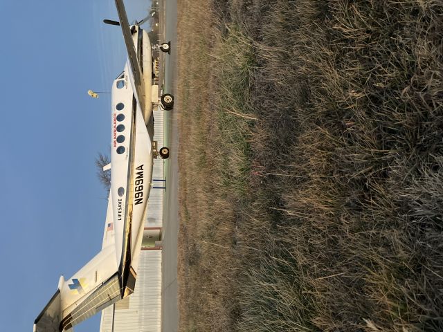 Beechcraft Super King Air 200 (N969MA) - Sunrise, 12/27/21