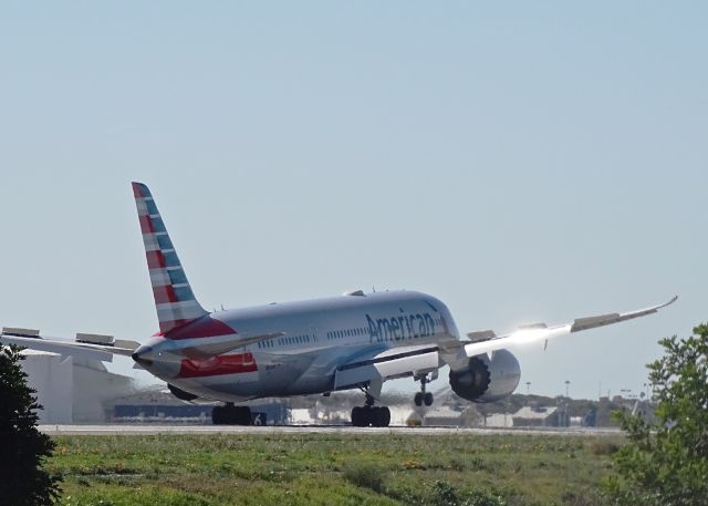 Boeing 787-8 (N810AN)