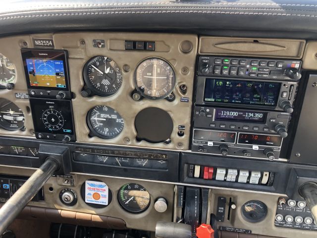 Piper Cherokee (N82554)