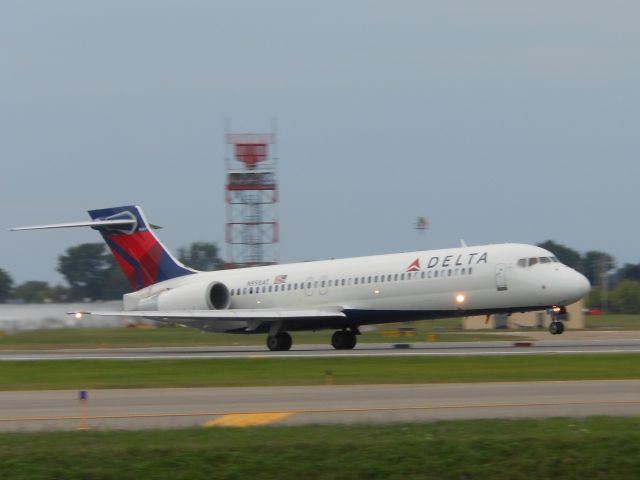 Boeing 717-200 (N958AT)