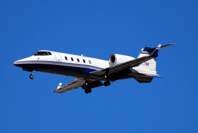 Learjet 60 (N909SK) - Learjet 60 N909SK (cn 60-060)  Las Vegas - McCarran International (LAS / KLAS) USA - Nevada, 10-12-2010 Photo: Tomás Del Coro