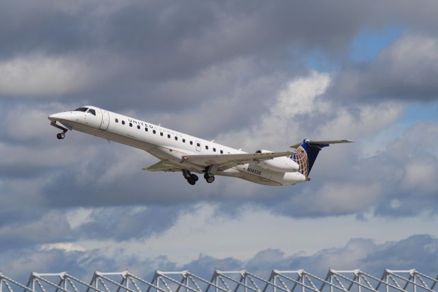 Embraer ERJ-135 (N14558)