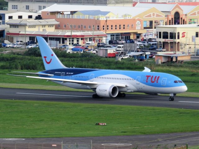 Boeing 787-8 (G-TUIF)