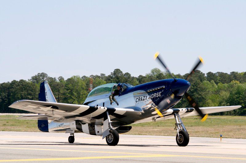 North American P-51 Mustang (N351DT)