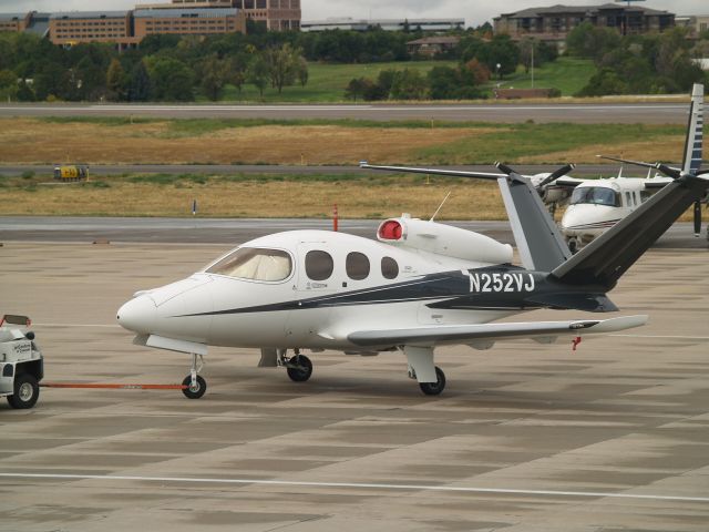 Cirrus Vision SF50 (N352VJ)