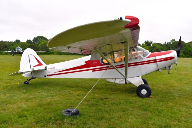 Piper L-21 Super Cub (N4005Z) - Piper PA-18-150 Super Cub N4005Z in Cape Cod Airfield 