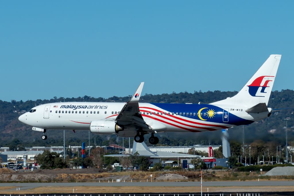 Boeing 737-700 (9M-MXB) - Boeing 737-8H6 cn 40129-3458. MAS 9M-MXB rwy 03 arrival YPPH 23 March 2024