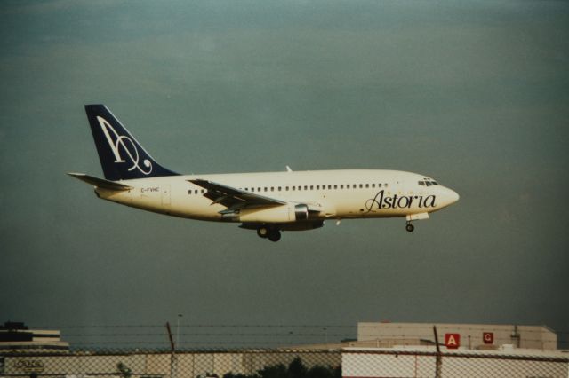 Boeing 737-200 (C-FVHC)
